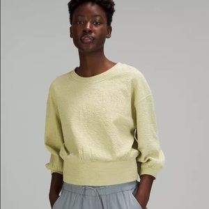 NWT lululemon Textured Crewneck Pullover Size: 10; Color: Dew Green